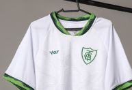 Com referências a Belo Horizonte, América lança nova camisa branca para a temporada