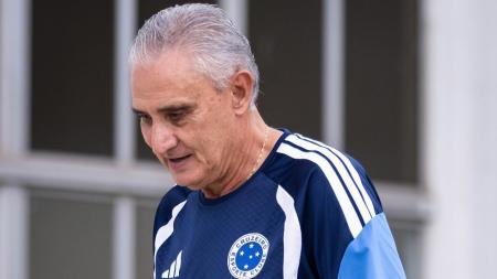 Tite em treino do Cruzeiro
