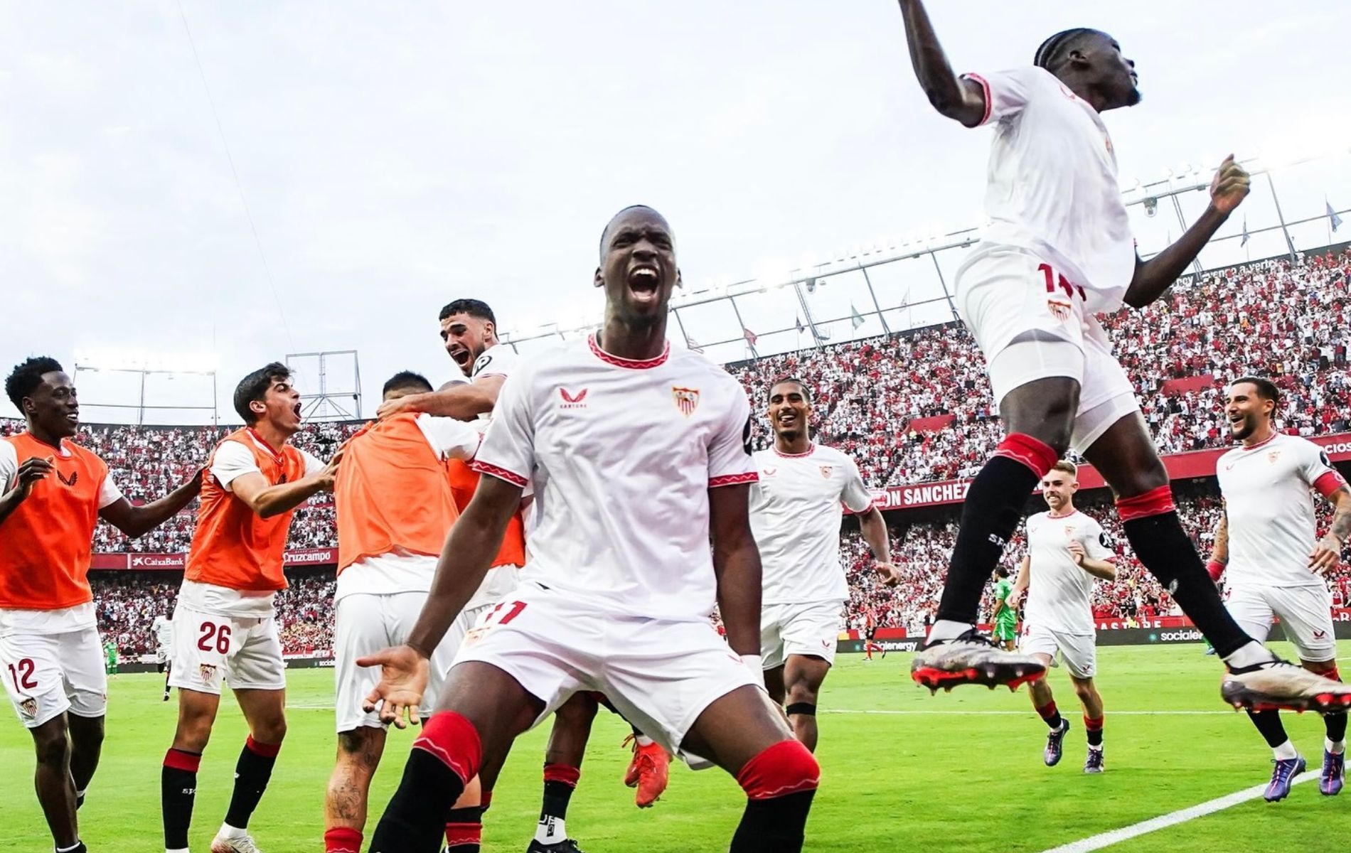 Em primeiro clássico de Vitor Roque, Sevilla bate Real Bétis pelo Espanhol