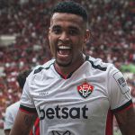 Alerrandro termina Brasileiro como um dos artilheiros e inclui Vitória em lista histórica