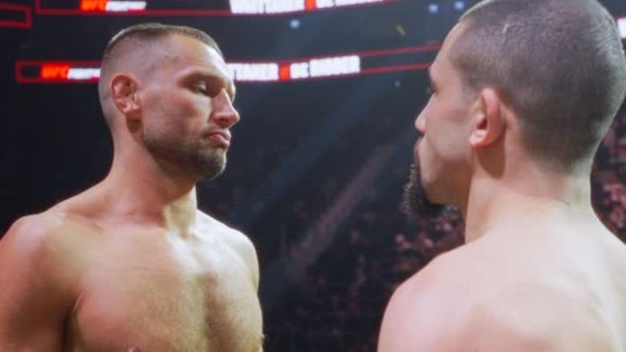 Robert Whittaker e Reinier de Ridder  durante a pesagem nesta sexta-feira (25)