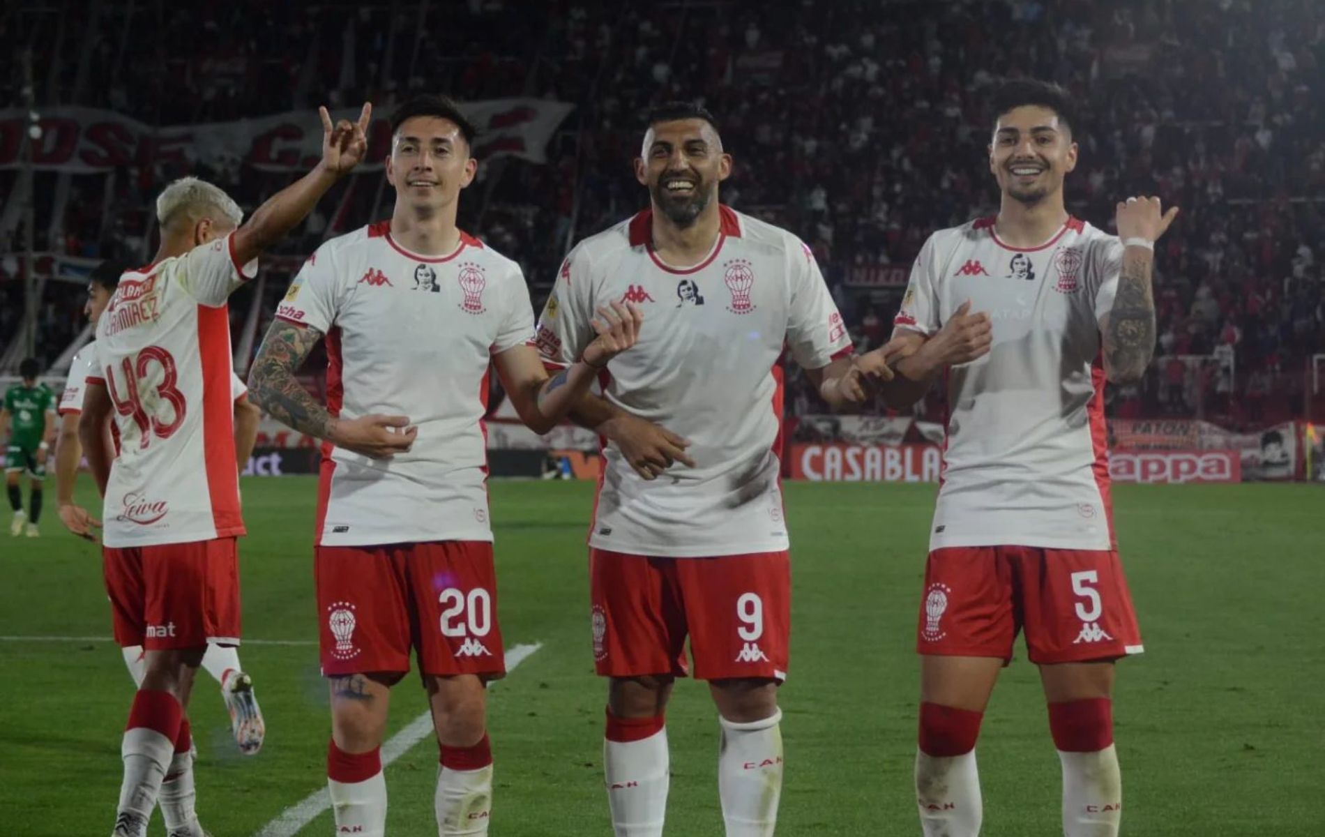 Ex-Cruzeiro protagoniza gol contra bizarro no Campeonato Argentino