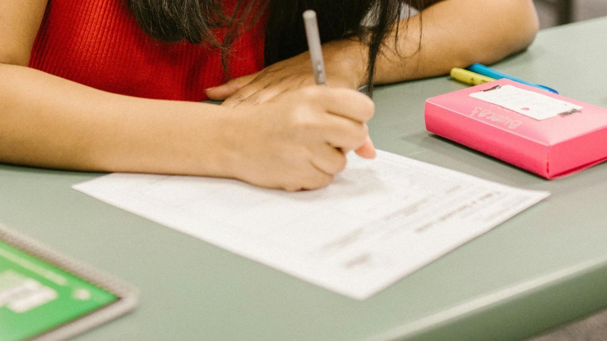 Novo currículo do ensino médio em SP reduz disciplinas tradicionais e foca em habilidades