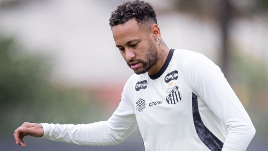 Neymar durante treino do Santos no CT Rei Pelé
