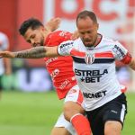 Defesa faz 'lambança', Vila Nova cede empate ao Botafogo-SP e tropeça na Série B