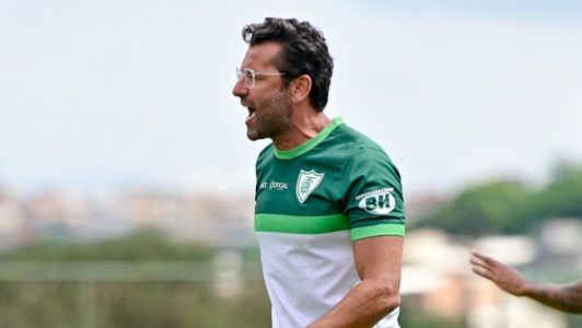 Alberto Valentim, técnico do América