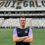 Técnico assume time sub-20 feminino do Atlético e celebra: 'Feliz e honrado'