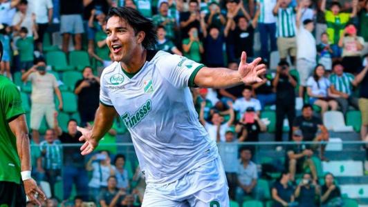 Marcelo Moreno comemorando gol pelo Oriente Petrolero