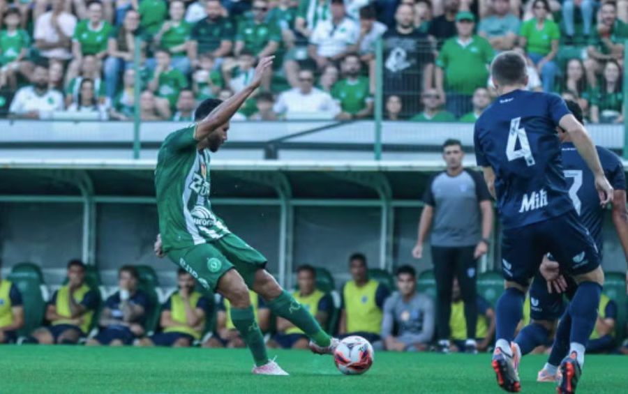 Barra leva o Catarinense mesmo com derrota para a Chape