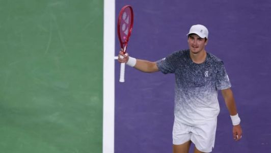 João Fonseca em ação no Masters 1000 de Indian Wells