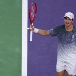 João Fonseca faz grande jogo, mas perde para Sinner e é eliminado em Indian Wells
