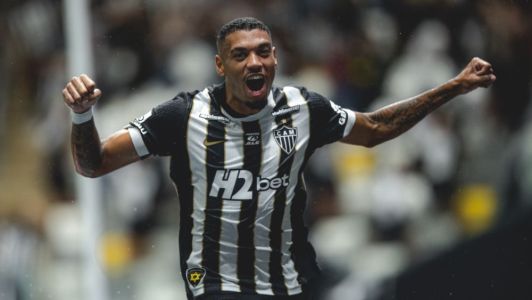 Victor Hugo comemora gol pelo Atlético