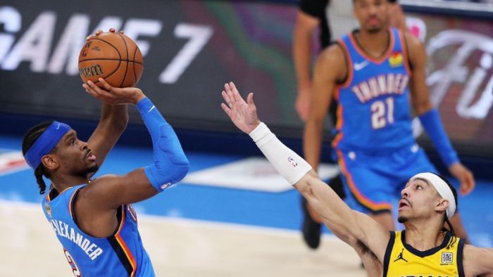 Shai Gilgeous-Alexander em lance contra os Pacers no jogo 7 das finais da NBA de 2025