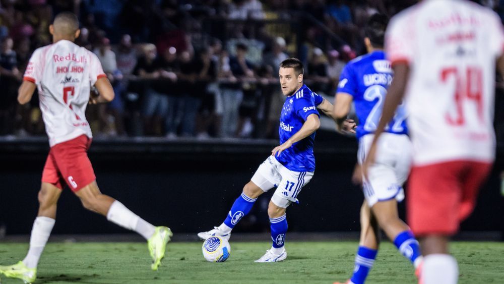 Cruzeiro busca empate com Bragantino, mas fecha rodada fora do G8 do Brasileiro