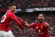 Com brilho de brasileiros, Manchester United vence Aston Villa pela Premier League