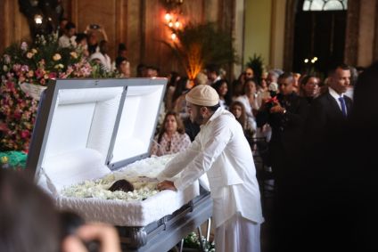 Fran Gil se despede da mãe