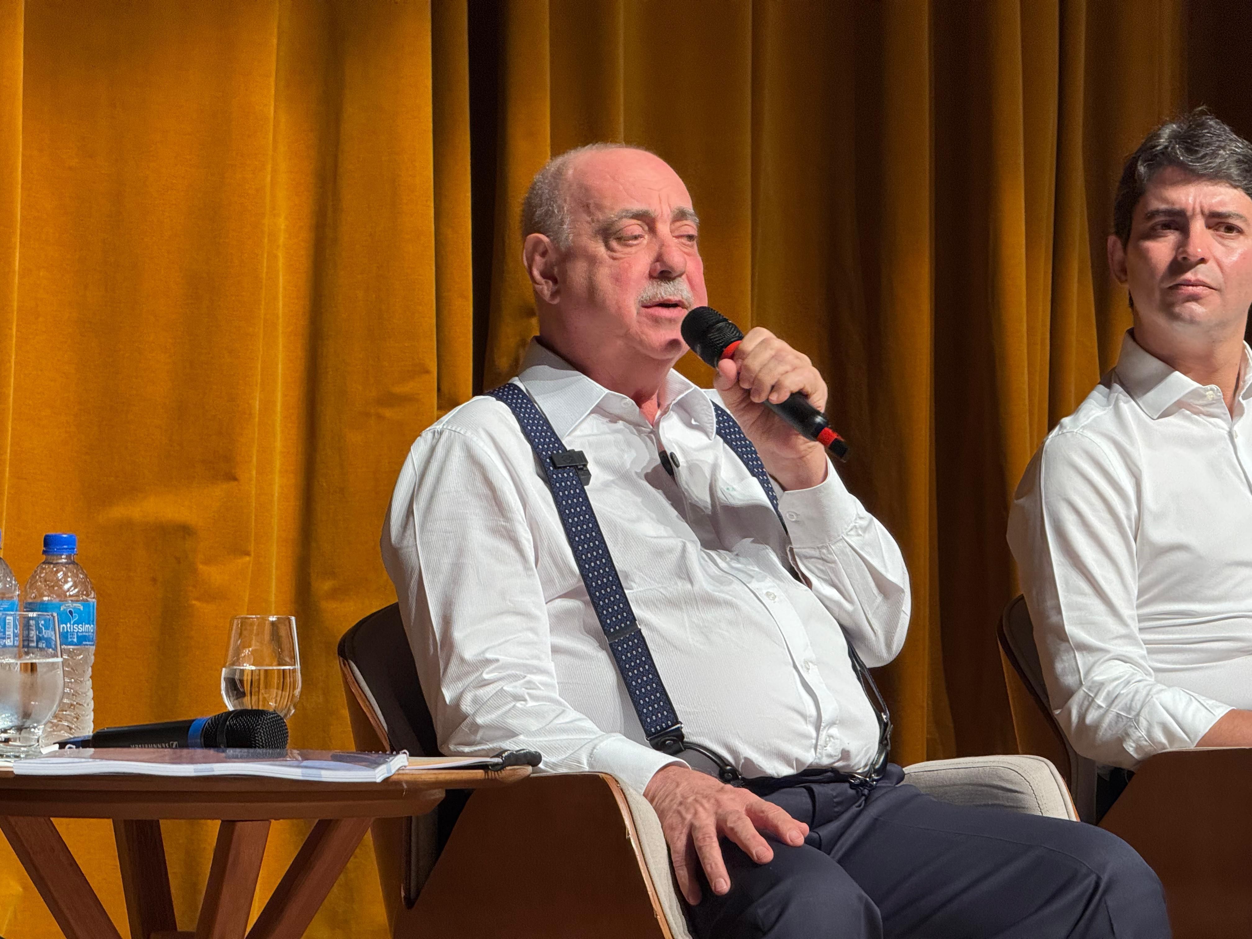 Fuad diz que Engler não tem experiência e que adversário tenta transformar eleição em briga