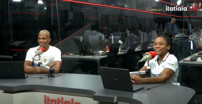 Luiz Calixto e Vitória Miranda, durante programa Rádio Vivo, da Itatiaia