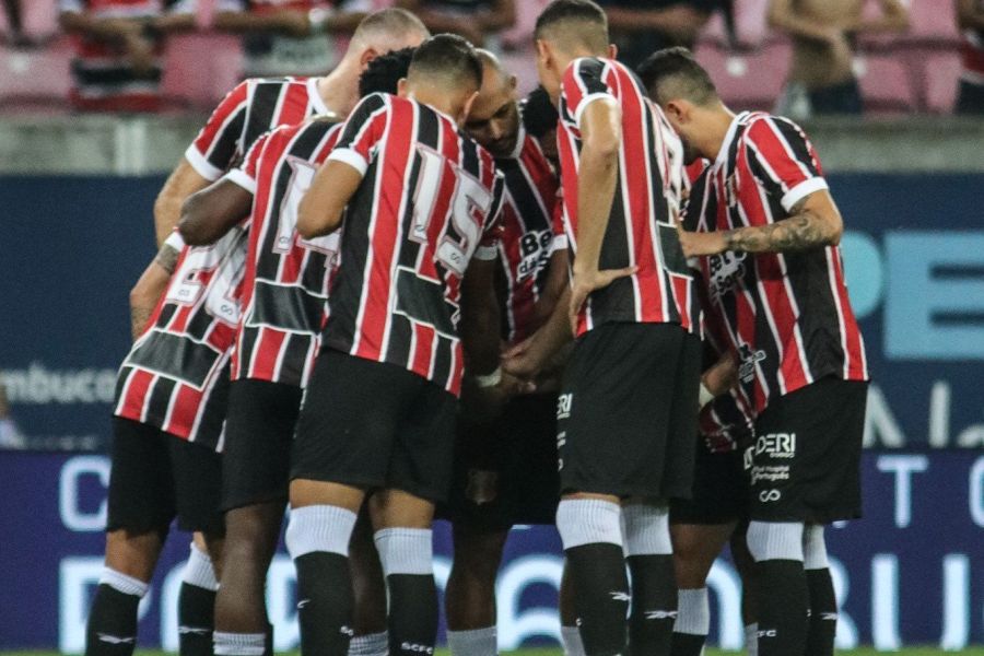 Santa Cruz completa dez anos sem levantar a taça do Campeonato Pernambucano