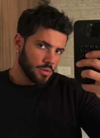 Gabriel Fuentes é ator, modelo e influenciador