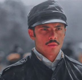 Gabriel Fuentes é ator, modelo e influenciador