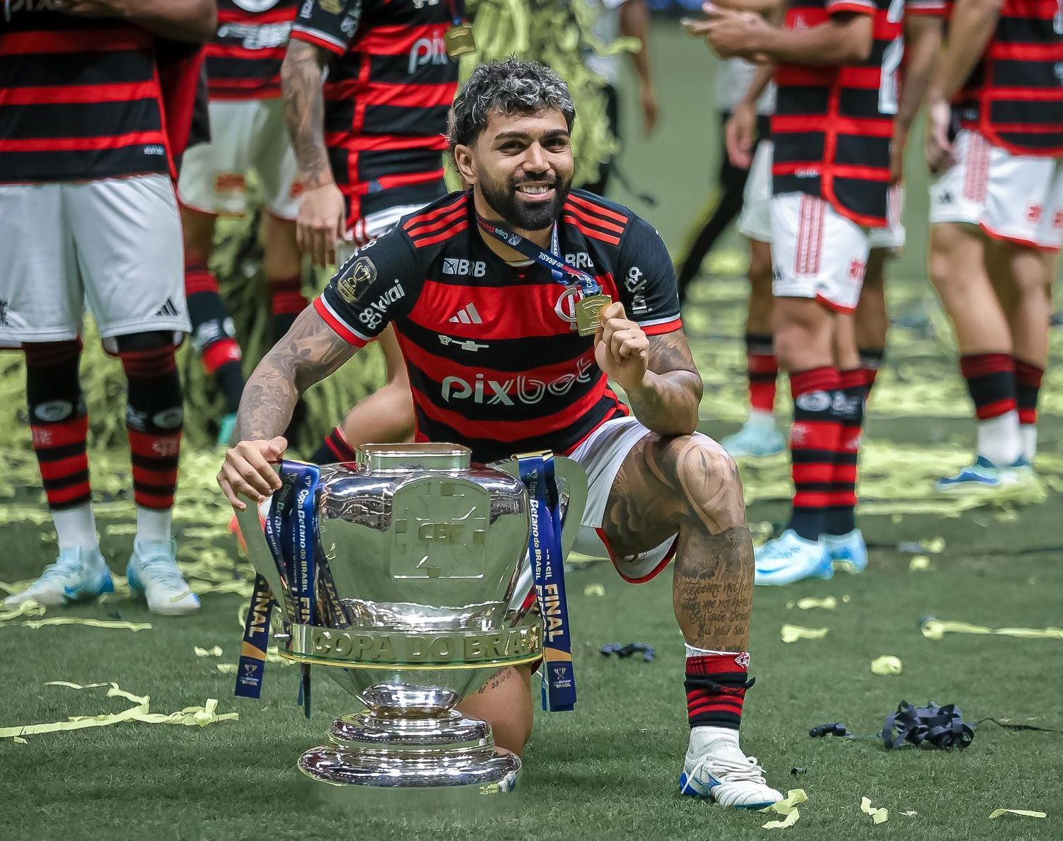 Hulk x Gabigol: dublador revela detalhes de discussão na Copa do Brasil