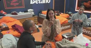 Gaby Spanic é expulsa e peões reagem