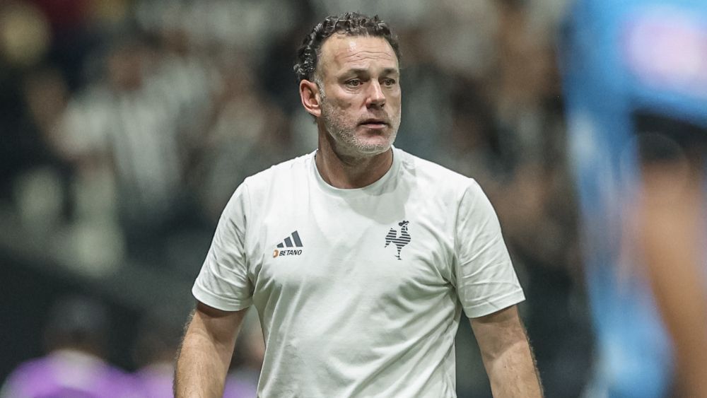 Após goleada, Milito diz como Atlético deve jogar contra o River na Argentina