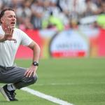 Atlético: Milito lamenta pouca efetividade na final após expulsão e manda recado