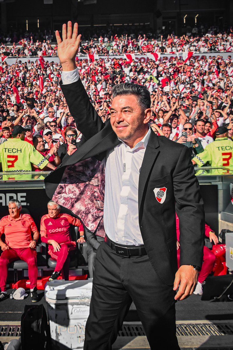 Vasco começa a ver opções de técnicos se esgotarem e visa criatividade no mercado