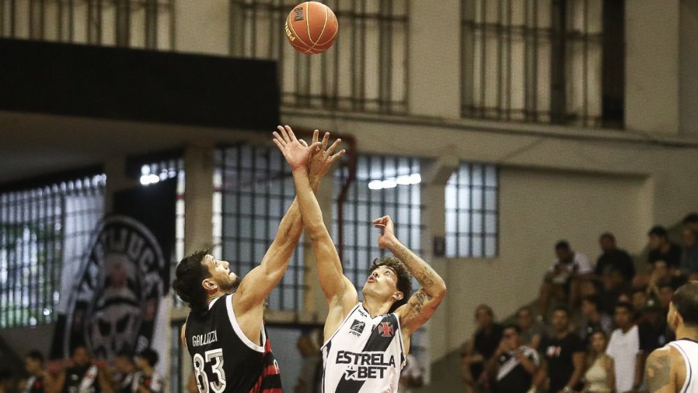 Flamengo vence clássico contra o Vasco na abertura do NBB