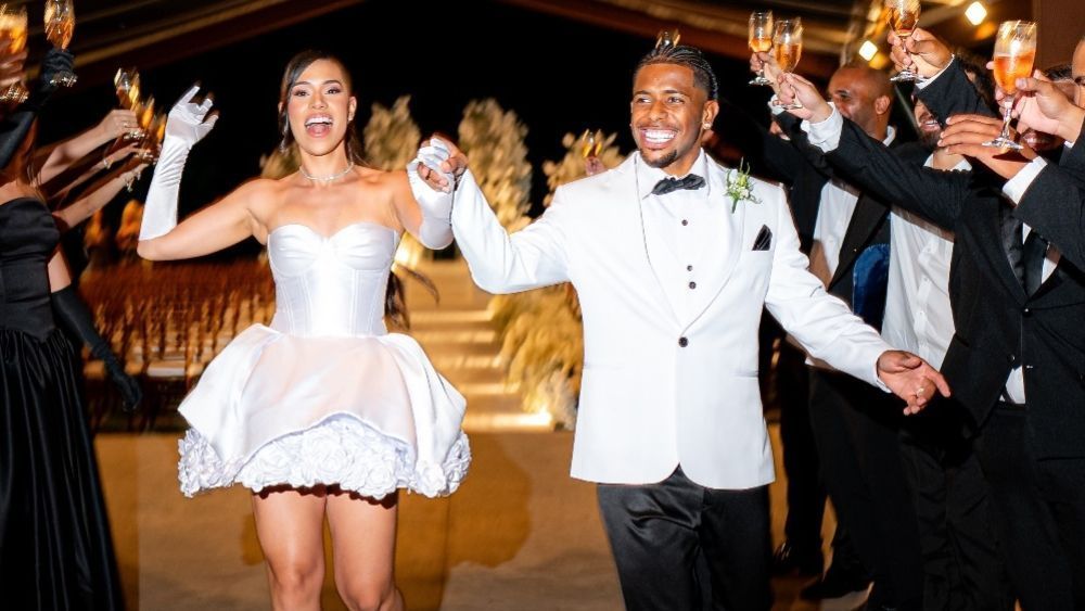 Jogadores do Cruzeiro marcam presença em casamento de Wesley Gasolina