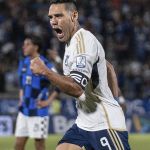 Falcao García supera ídolo do Cruzeiro e se torna maior goleador colombiano da história