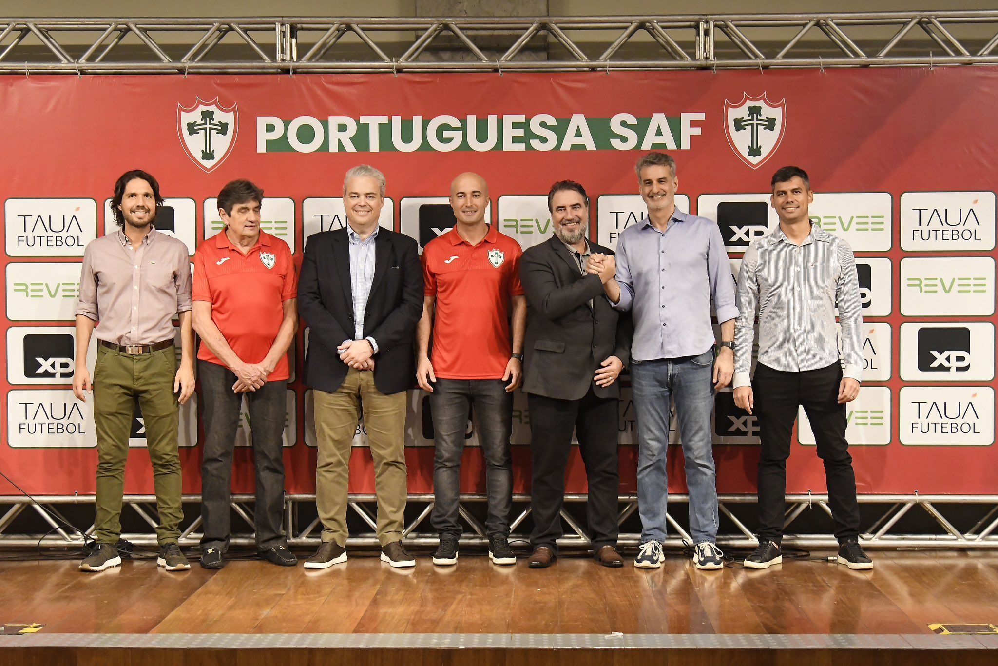 Ex-treinador do América, Cauan de Almeida é apresentado por clube da Série D