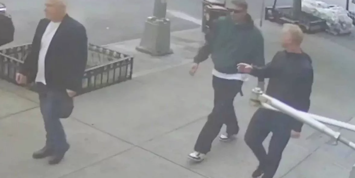 Ex-atacante da Premier League sofre tentativa de assassinato em Nova York