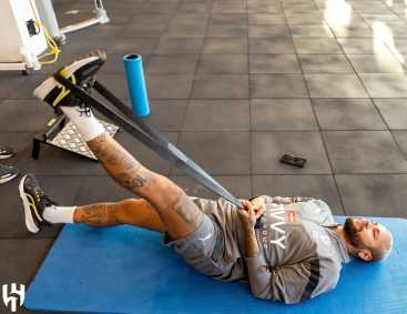 Neymar volta ao CT do Al-Hilal para tratar lesão