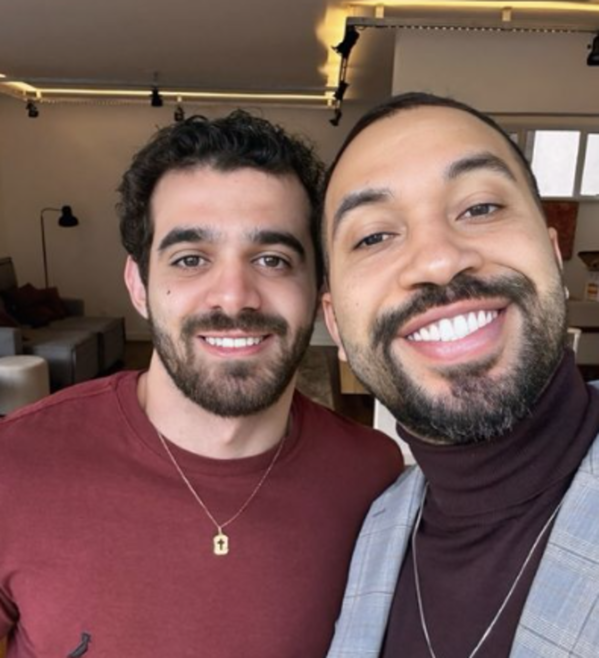 Gil do Vigor termina namoro um mês após assumir relacionamento e já engata novo romance