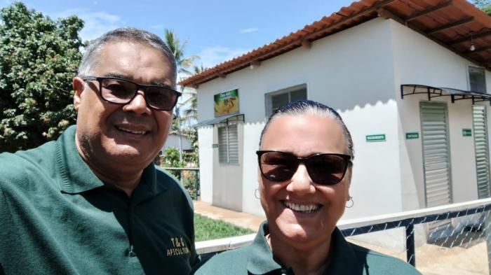 Gilberto e Natalia casal apicultor do Vale do Jequitinhonha 