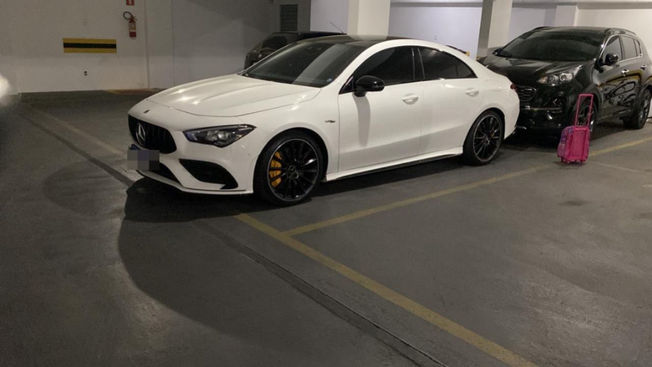 Concessionária de carros de luxo fecha de forma inesperada e deixa clientes no prejuízo em BH