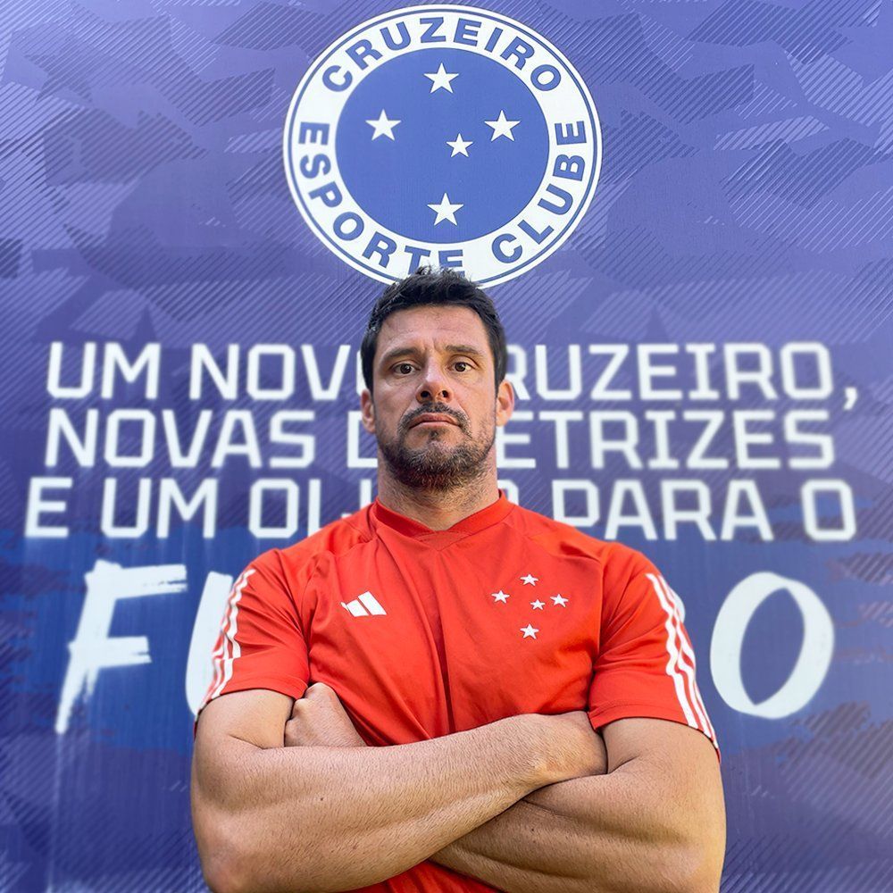 Ídolo e funcionário do Cruzeiro compartilha repúdio da Máfia Azul contra Mancha