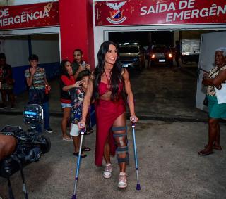 Gracyanne Barbosa na União da Ilha antes de assalto