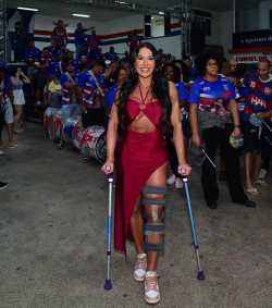 Gracyanne Barbosa na União da Ilha antes de assalto