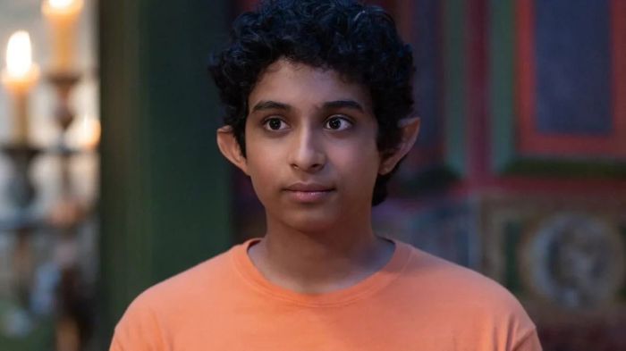 Aryan Simhadri interpreta Grover Underwood