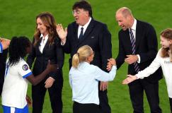 Príncipe William e Charlotte no final do jogo