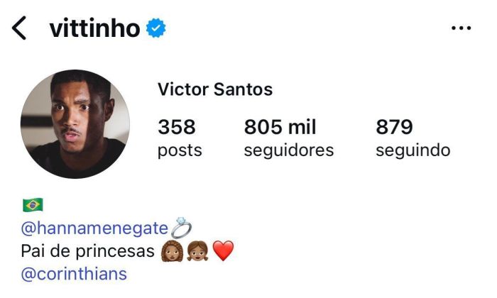 Vitinho anunciou sua chegada ao Corinthians