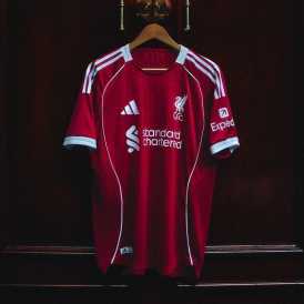 Novos uniformes do Liverpool para a temporada 2025/26