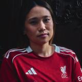 Novos uniformes do Liverpool para a temporada 2025/26