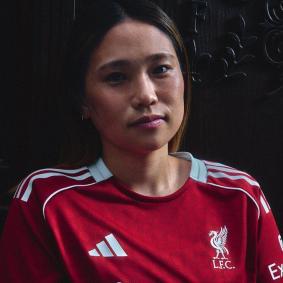 Novos uniformes do Liverpool para a temporada 2025/26