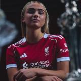 Novos uniformes do Liverpool para a temporada 2025/26