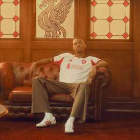 Novos uniformes do Liverpool para a temporada 2025/26